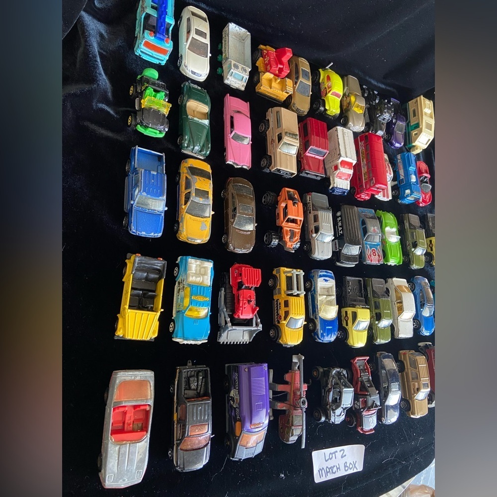 Lot 2 - 50 MATCHBOX die cast CARS Various ages USED Toy Box Condition READ - Picture 6 of 7